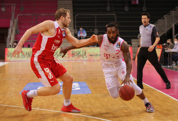 从体育赛场 从体育赛场