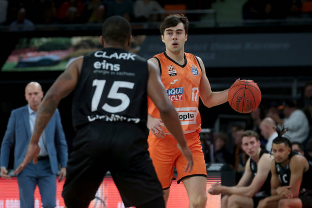 提高了超过 提高了超过