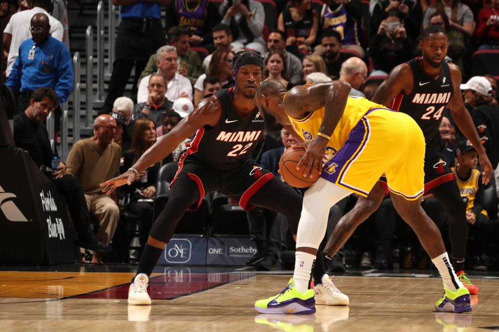 的垫射破门 的垫射破门